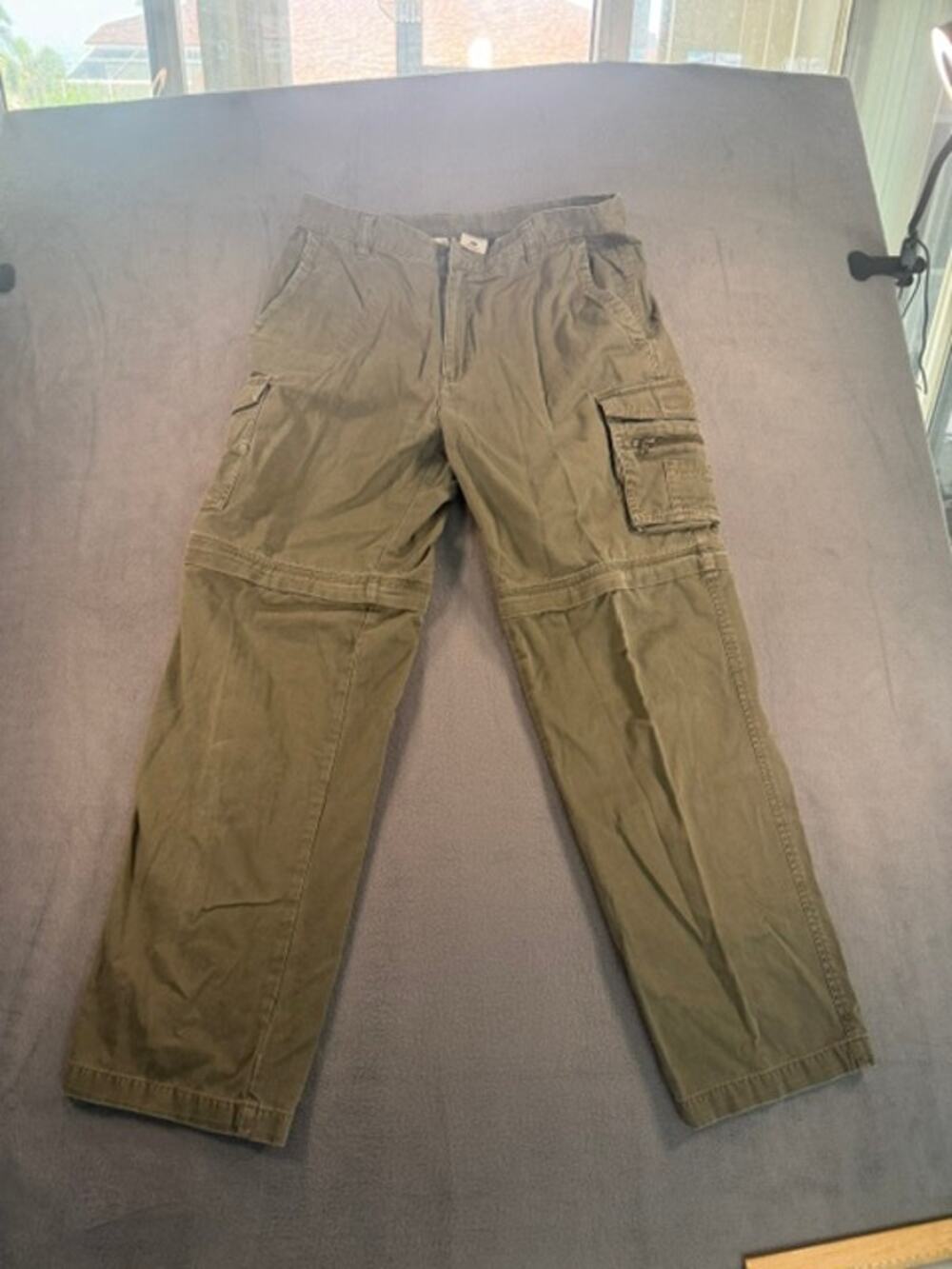 COLUMBIA CONVERTIBLE ZIP OFF CARGO PANTS SIZE M